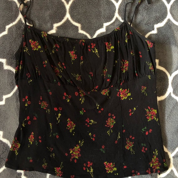 Aritzia Sunday Best Camisole - Picture 2 of 4